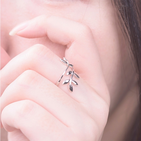 Silver Leaf Branch Adjustable Wrap Ring - Picture 6 of 8